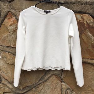 **PRICE FIRM** ASOS New Look Scallop Crop Top